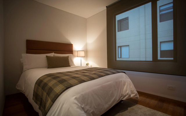 93 Luxury Suites & Residences