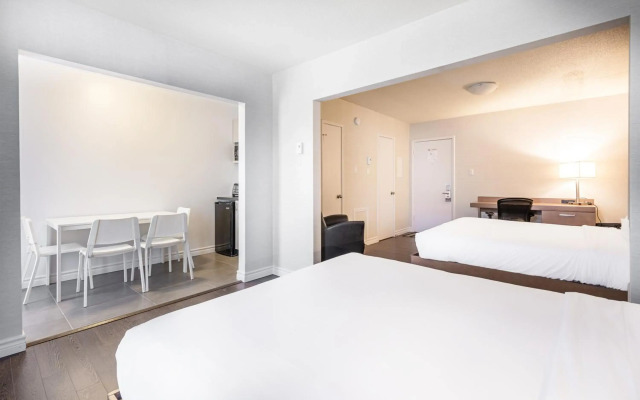Hotel Universel
