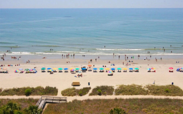 Palms Resort by Elliott Beach Rentals