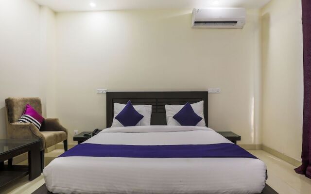 OYO 24269 Silverkey Medanta Sec 38