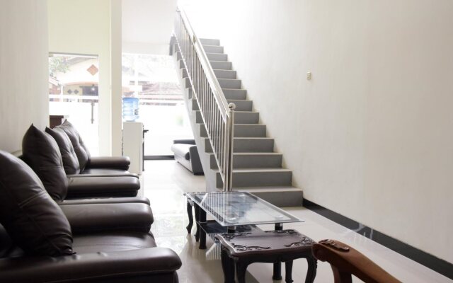 Kana Guesthouse by RedDoorz