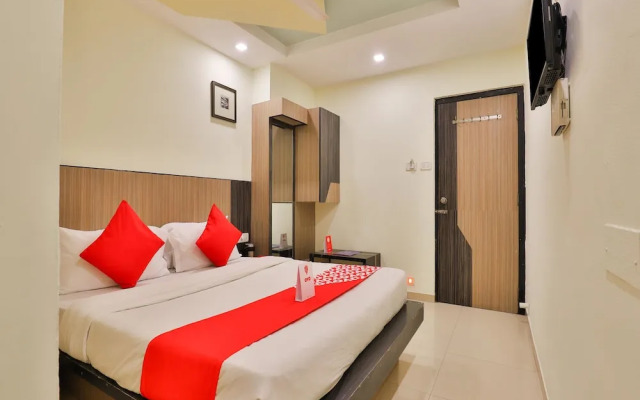 OYO 13398 Hotel Relish