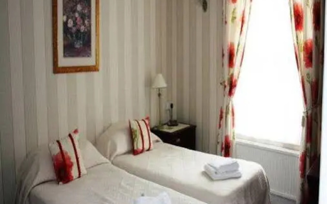 Woodlands Country House