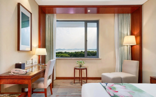 Lakeview Hotel Hangzhou – Guest Rooms – Hangzhou