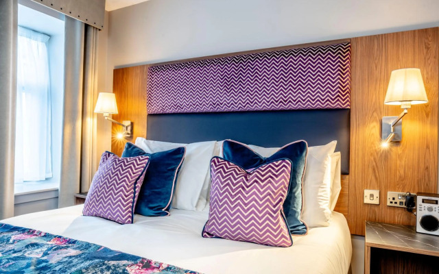 Star Hotel