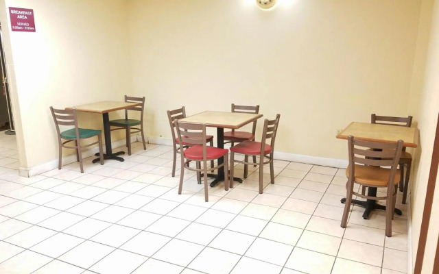 American Inn Evansville
