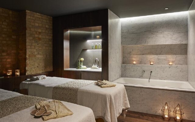 Taj 51 Buckingham Gate, Suites and Residences