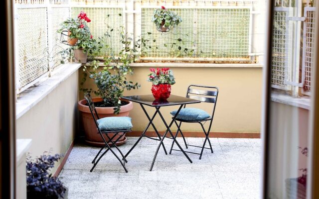 Comfortable Apartment with Terrace