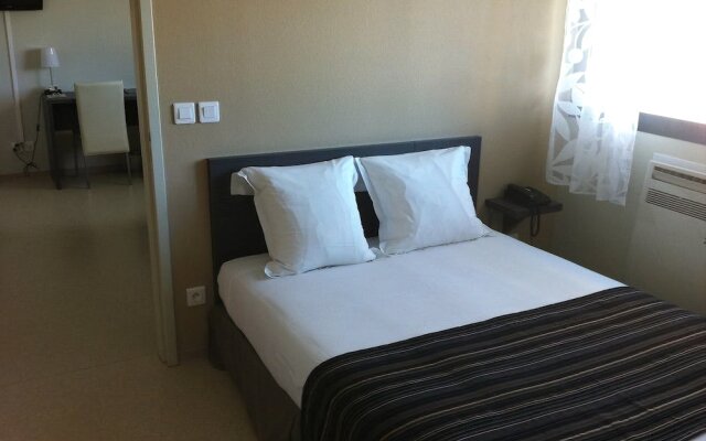 FASTHOTEL LE RALE DES GENETS - Un hôtel FH COLLECTION