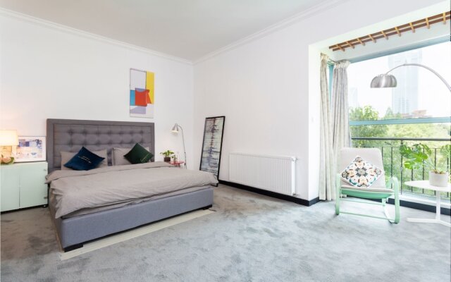 StarHome West Nanjing Road Branch