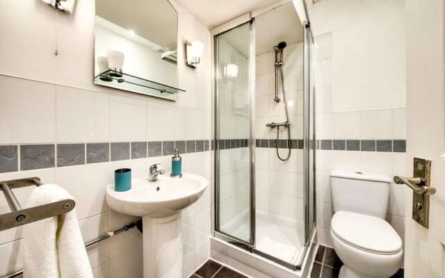 The Fav Flat - Heart of the City Apartment