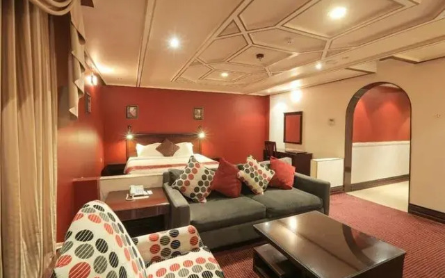 Al Mansour Grand Hotel فندق المنصور جراند