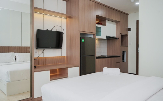Homey And Comfort Living Studio Apartment At B Residence