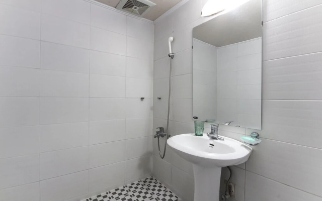 Buan Gyeokpo Chaeseok Resotel Oakville