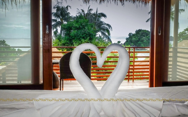 Ten Moons Lipe Resort