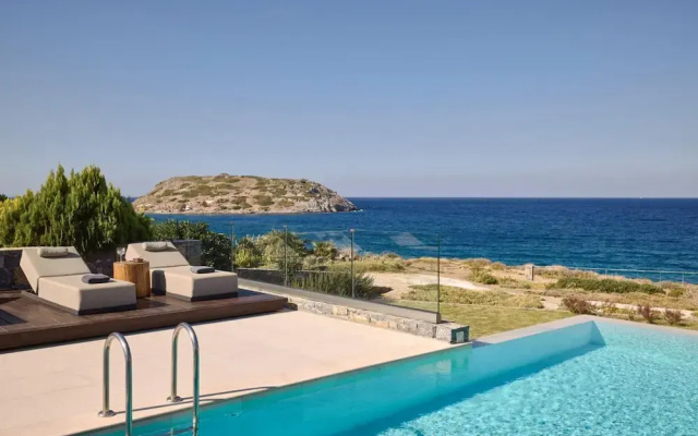 Kalloni - Beautiful Waterfront 3 bed Room Villa