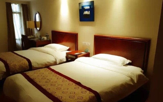 GreenTree Inn Shanghai Hongqiao International Airport Songhong Road Express Hotel – Guest Rooms – Shanghai