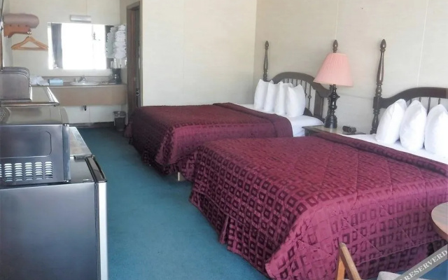 Colonial Mountain Inn