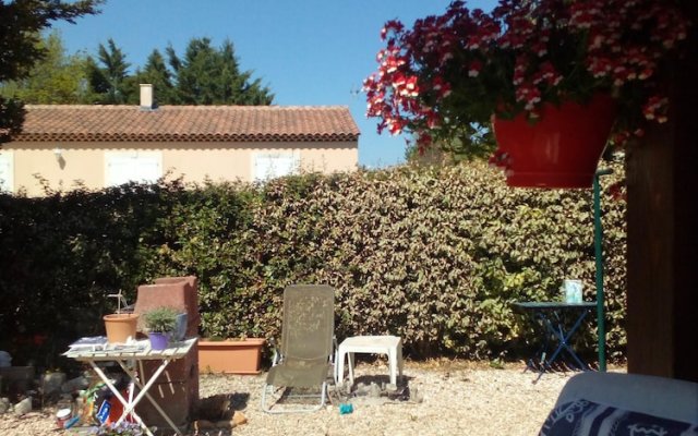 House With 2 Bedrooms in Eyguières, With Shared Pool, Furnished Terrace and Wifi