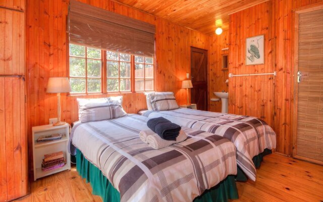Woodlands Cottages & Camping