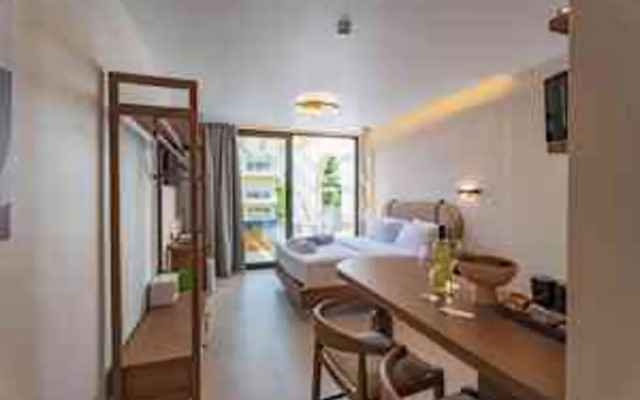 Vaya Suites by Omilos Hotels