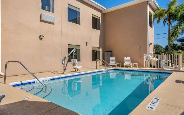 Quality Inn Zephyrhills - Dade City