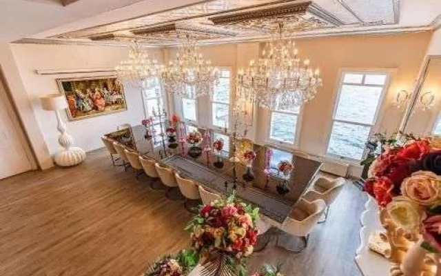 Luxurious Waterfront Mansion with Amazing Bosphorus View