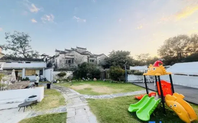 In Hongcun · Xiye Garden Guesthouse Garden View Vacation Apartment