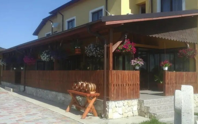 Pensiunea Poiana Caprioarei