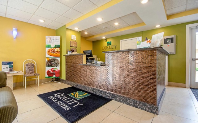 Quality Inn & Suites Glenmont - Albany South