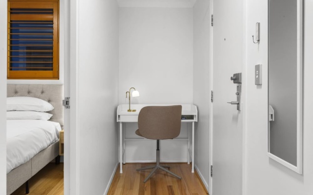 Bright 1-bed Apartment in Central Redfern – Guest Rooms – Sydney