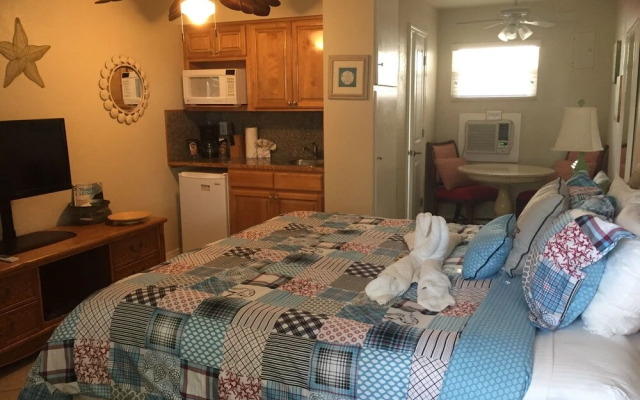 Coconut Grove Beach Resort Suite 3