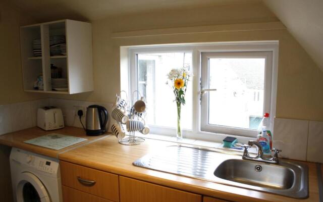 Walkers Court By Treetop Property