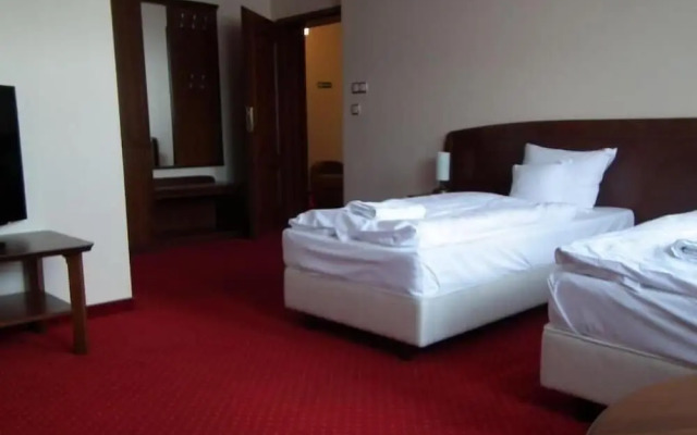 Hotel Rytwiany Nowy Dworek