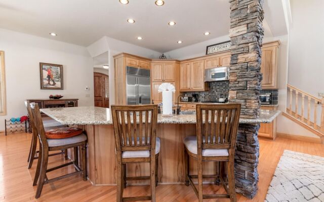 057 - Opulence at Wolf Creek