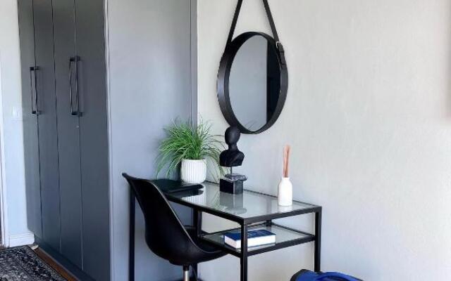 2 Dolphin Ridge , Bloubergstrand