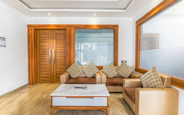 FabExpress Global Inn Gold