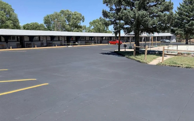 Ratons Peak Inn