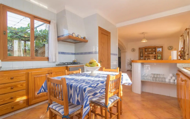 Can Tut in Campanet With 3 Bedrooms and 2 Bathrooms