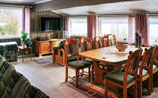 10 Person Holiday Home in Vikersund