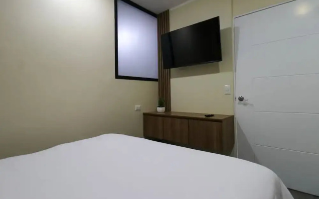 w Elegant 1BR w AC in San Isidro