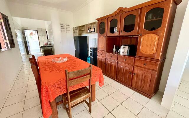 Linda casa na Lagoa do Catu com Pier