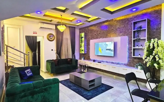 2 Bed Apartment 3 - Bright Benin City Stay