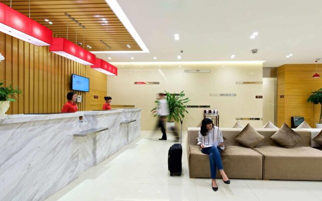 Ibis Wenjiang Floraland