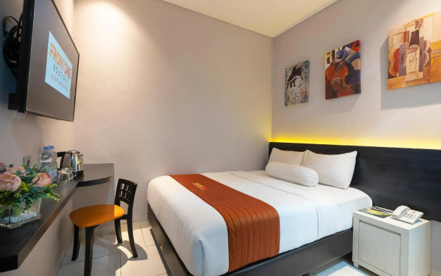 Front One Boutique Karawang