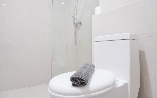 Nice And Strategic Studio At Daan Mogot City Apartment