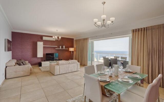 Seaview 3BR Apart inc Pool, Fort Cambridge Sliema