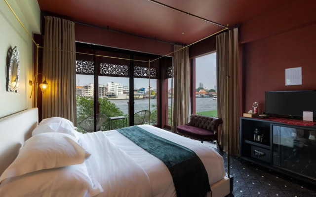 Amdaeng Bangkok Riverside Hotel