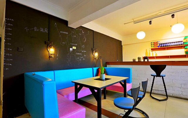 Xizi International Youth Hostel (Chaoyang Plaza Xiguan Night Market)