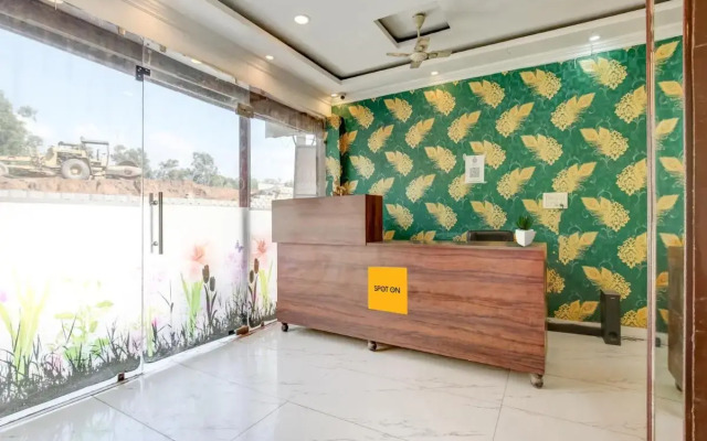 SPOT ON 701618 Hotel New Style
